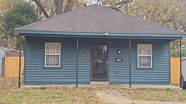 Primary Photo - 3135 Mimosa Ave