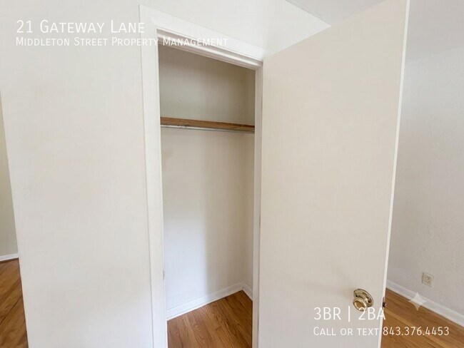 Building Photo - 21 Gateway Ln