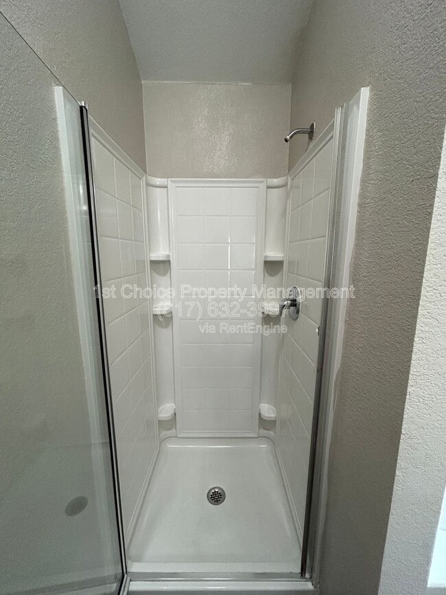 Building Photo - 1249 Round Pen Run