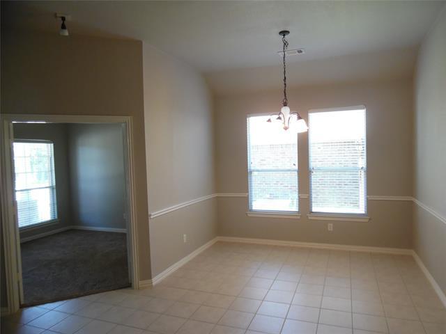Building Photo - 8572 Davis Dr