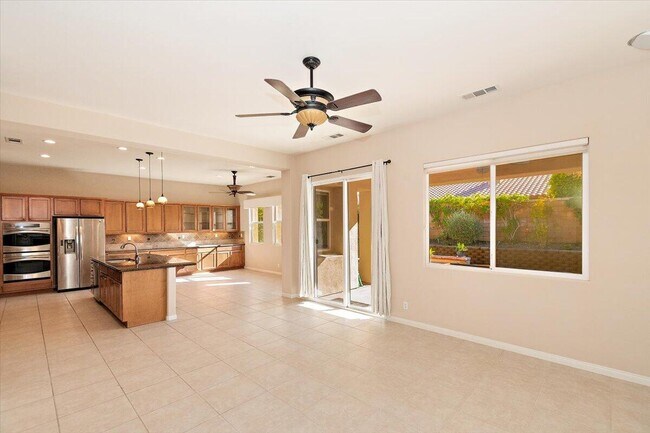 Building Photo - 80215 Queensboro Dr