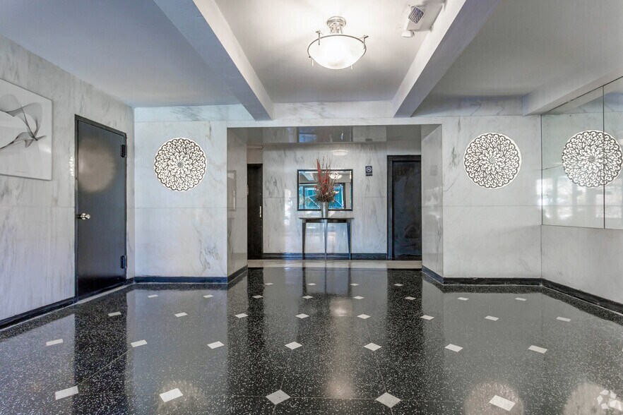 Lobby Photo - 40 Barker Avenue