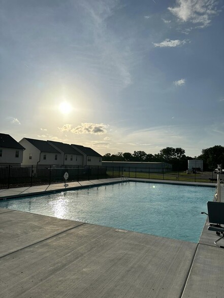 Building Photo - 2343 Patrick Ave