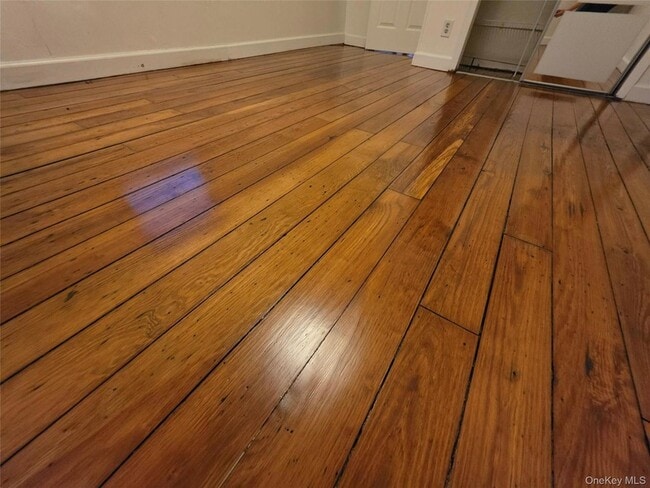 Building Photo - 60 Main St