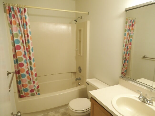 Building Photo - 322 Kent Ln