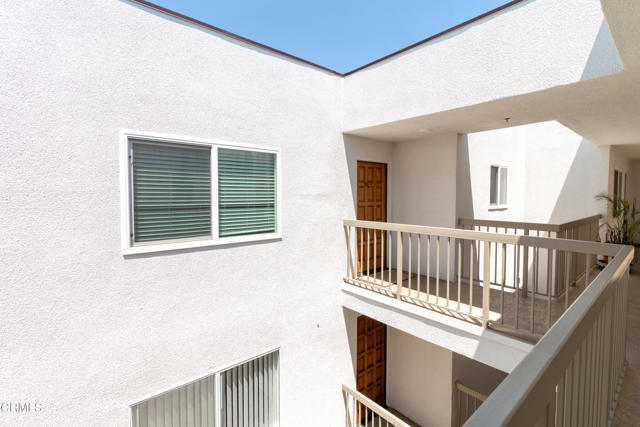 Building Photo - 625 E Del Mar Blvd