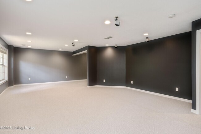 Building Photo - 1104 Miles View Ct