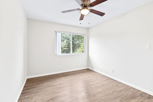 Building Photo - 1356 Monte Vista Ave