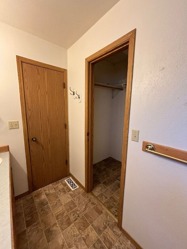 Building Photo - 2307 E O Ct