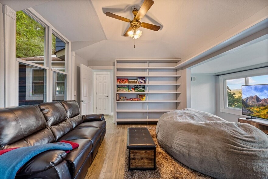 Building Photo - 52 Pavilion Rd