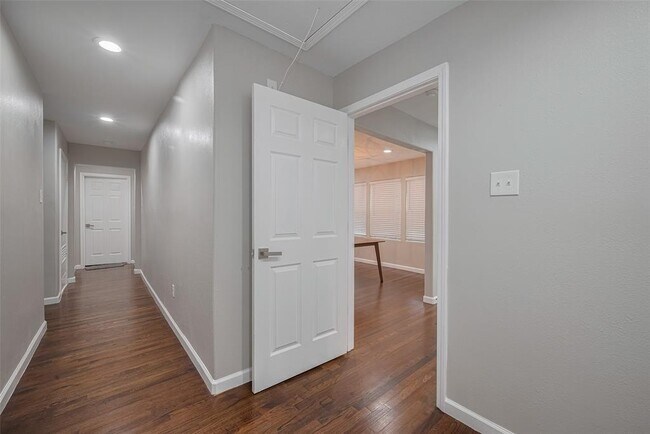 Building Photo - 3206 Arbor St