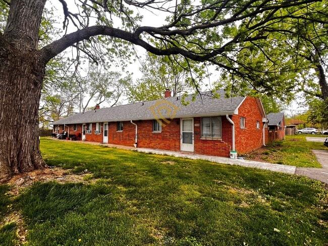 Building Photo - Renovated 1 Bedroom at Campbell Apartments Near Downtown Available Now!