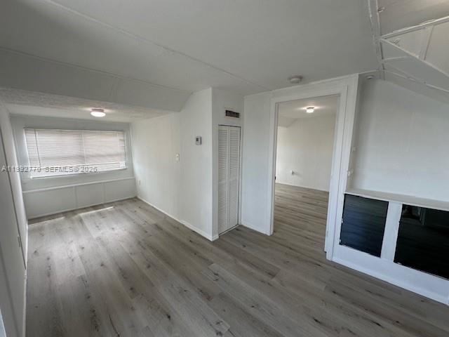 Building Photo - 274 E 9th St