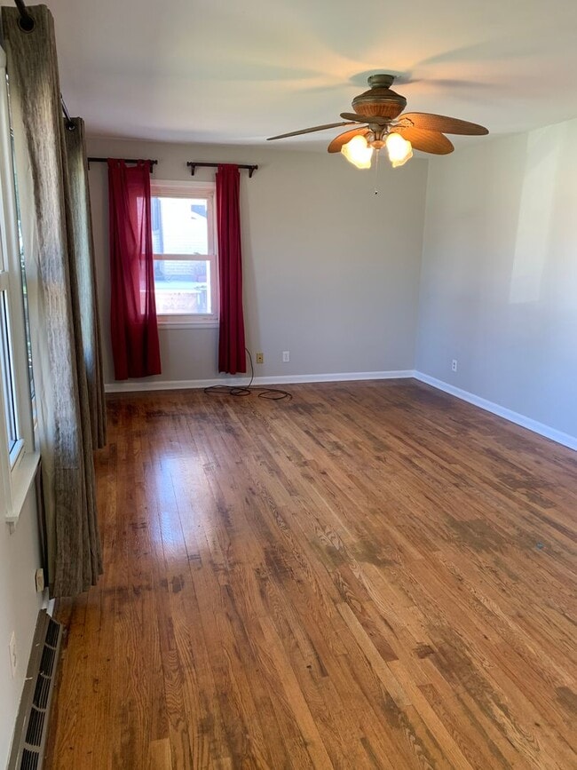 Building Photo - 2 BEDROOM, 2 BATHROOM, 2 BONUS ROOM SINGLE FAMILY HOME