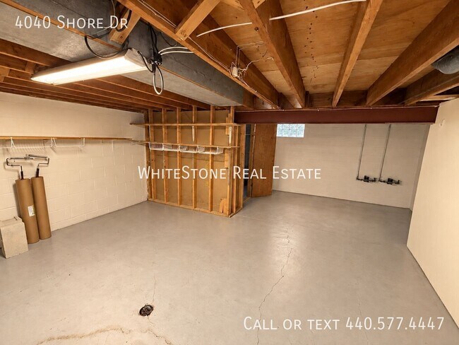 Building Photo - 4040 Shore Dr