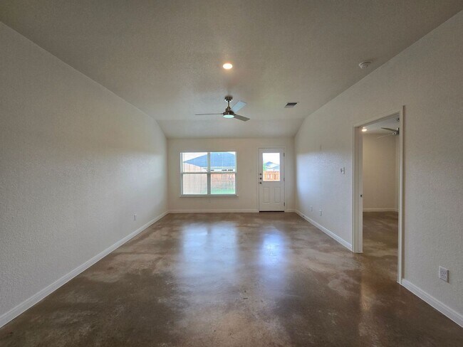 Building Photo - 908 Cherry Laurel Ln