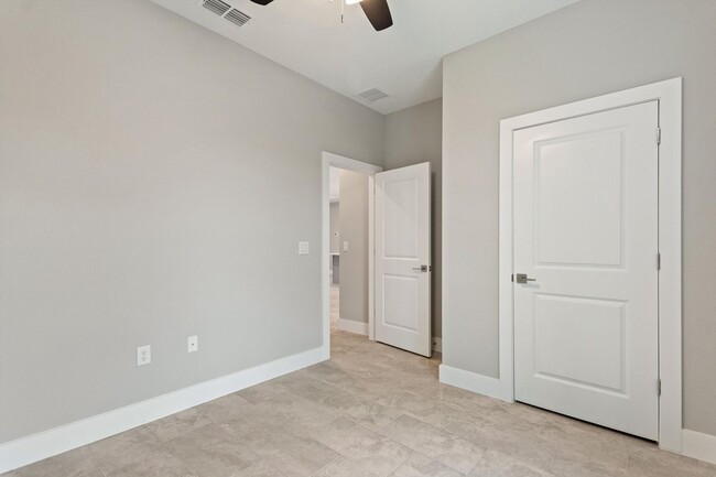 Building Photo - 1482 Gardenside Cir
