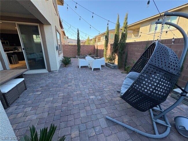 Building Photo - 9702 Sapphire Rim Ave