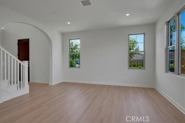 Building Photo - 228 Birdseye