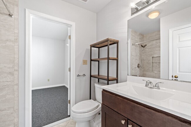 Building Photo - Must see in Eastport!