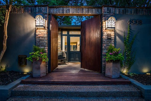 Building Photo - 4338 Travis St