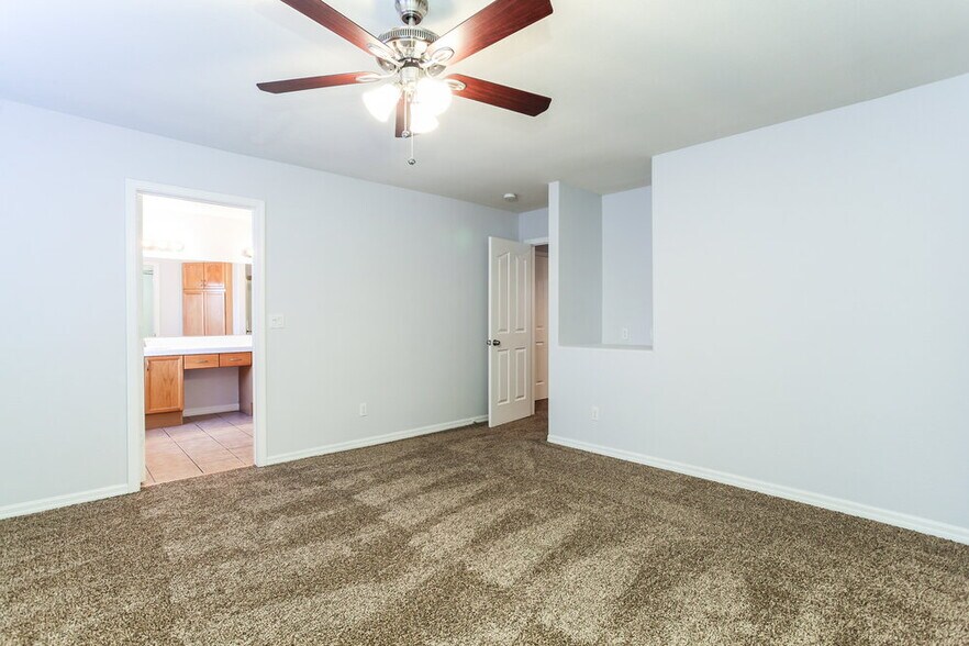 Building Photo - 7712 Sparrowgate Ave