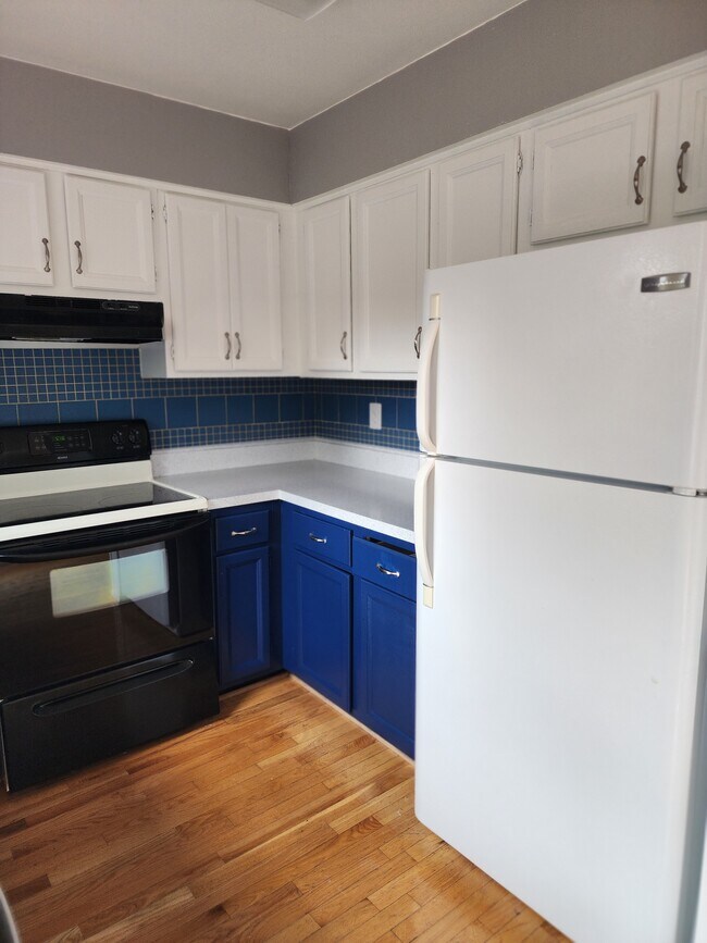 Building Photo - 18859 McFarlin Dr