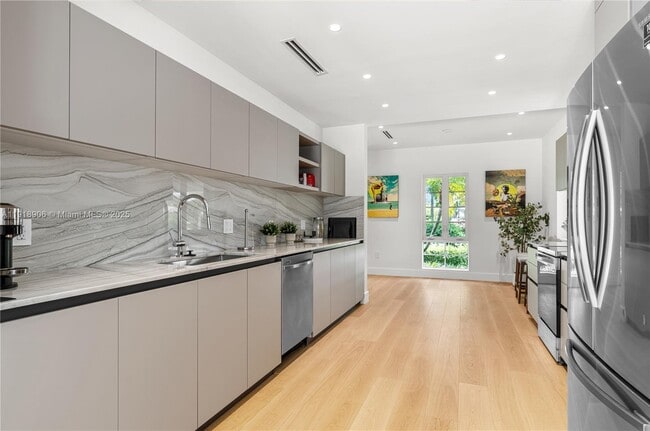 Building Photo - 45 NE 104th St