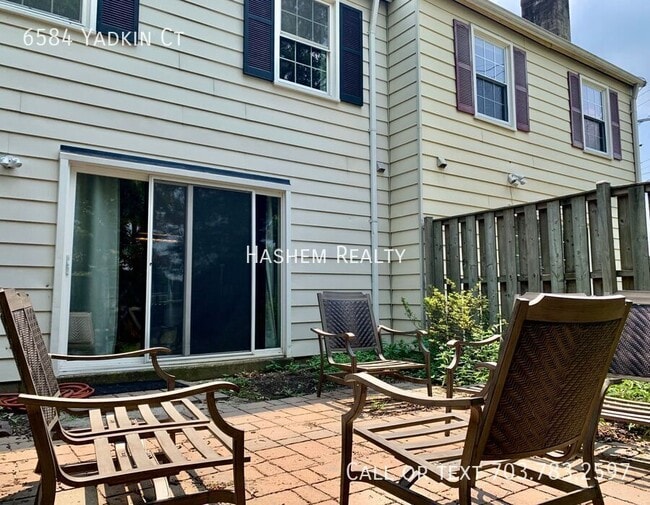 Building Photo - 6584 Yadkin Ct