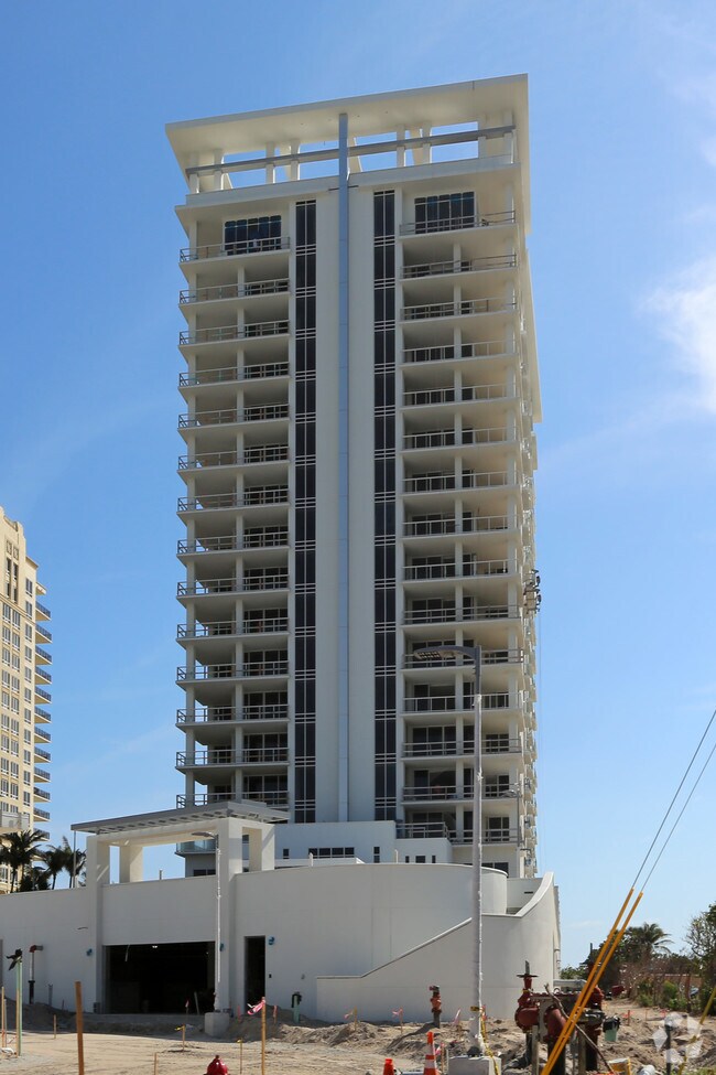 Building Photo - VistaBlue