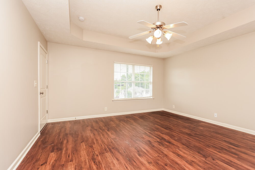 Building Photo - 412 Elegance Way