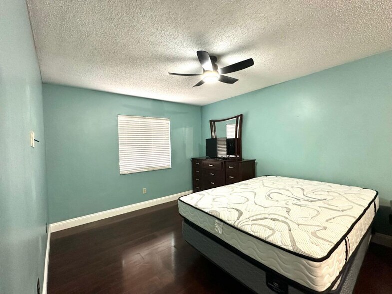 Building Photo - 106 Coralwood Cir