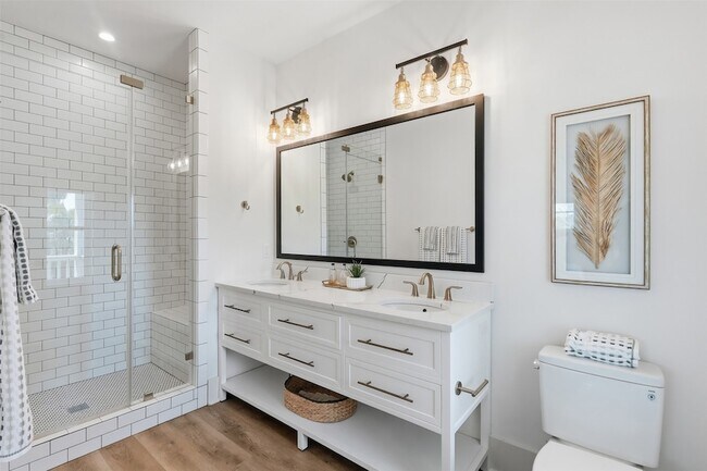 Building Photo - 4712 Avenue Q