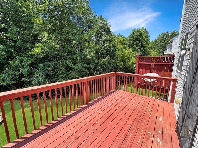 Building Photo - 1384 Thornborough Dr