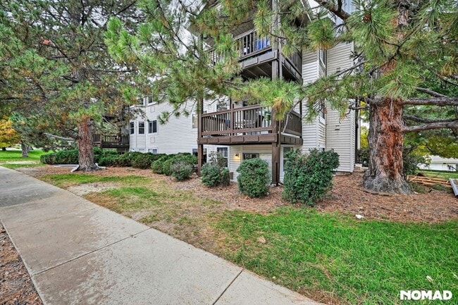 Building Photo - 17403 E Mansfield Ave