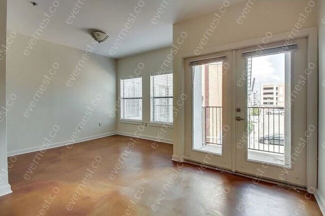 Building Photo - 1803 Broadway