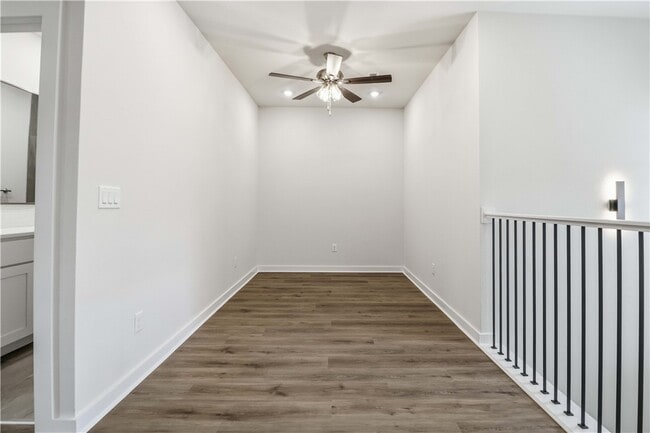 Building Photo - 3406 SE K St