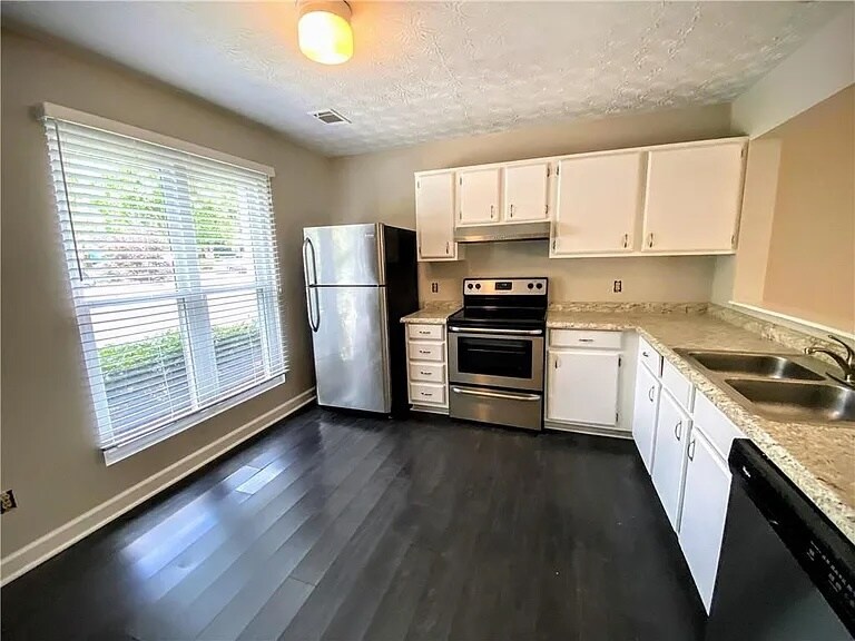 Building Photo - 2504 Queen Anne Ct