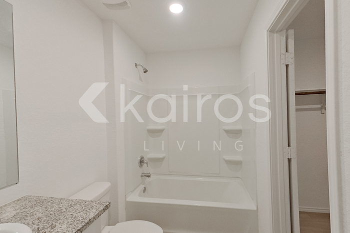 Building Photo - 4105 Waterfall Cv