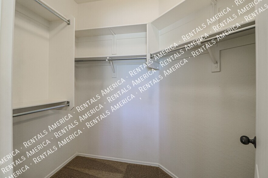 Building Photo - 28683 N Sedona Pl