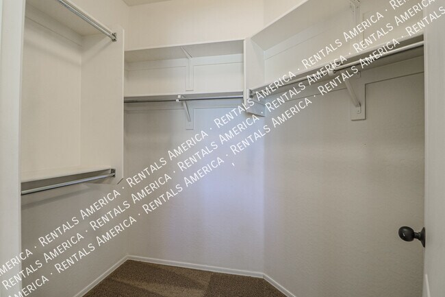 Building Photo - 28683 N Sedona Pl