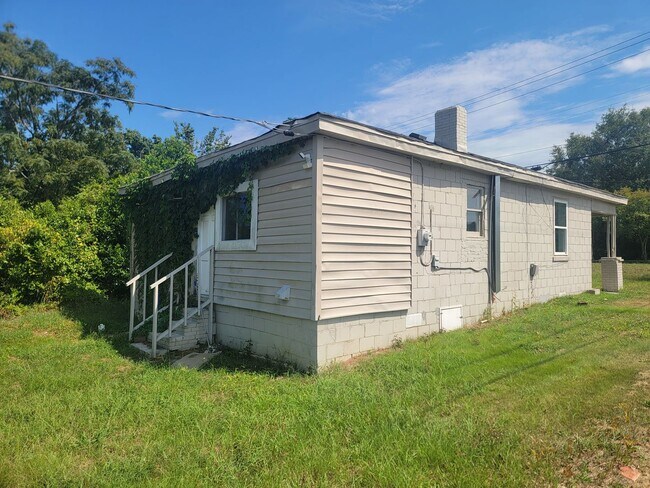 Building Photo - 2133 Grand Blvd