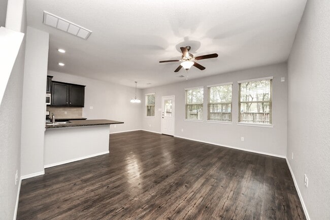 Building Photo - 16130 Beachside Pl