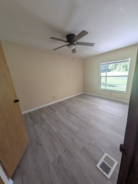 Building Photo - 3276 Mt Tabor Rd