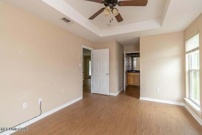 Building Photo - LONG BEACH SCHOOLS - 3 BED, 2 BATH BRICK HOME