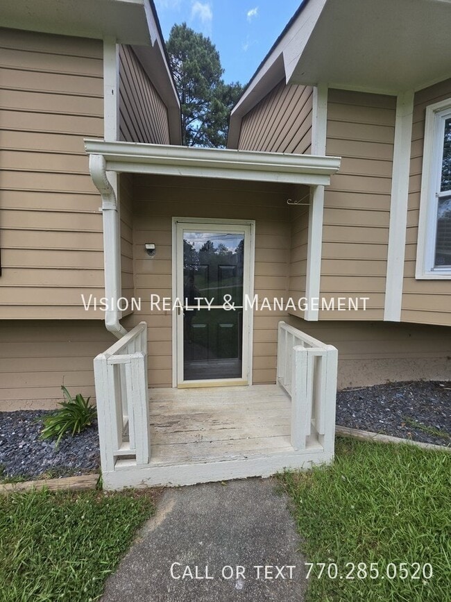 Building Photo - 985 S Lassetter Cir