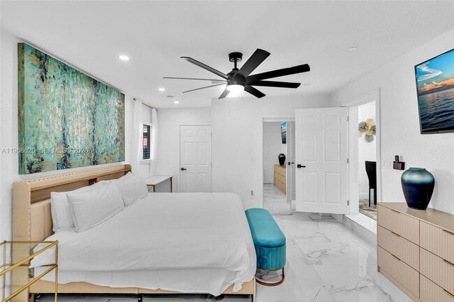 Building Photo - 560 Perviz Ave