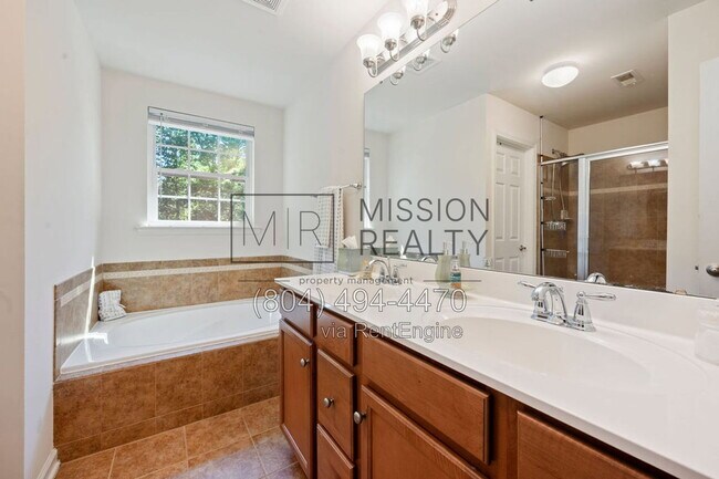 Building Photo - 5106 Timsbury Pointe Dr