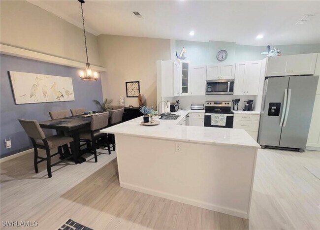 Building Photo - 17611 Marco Island Ln