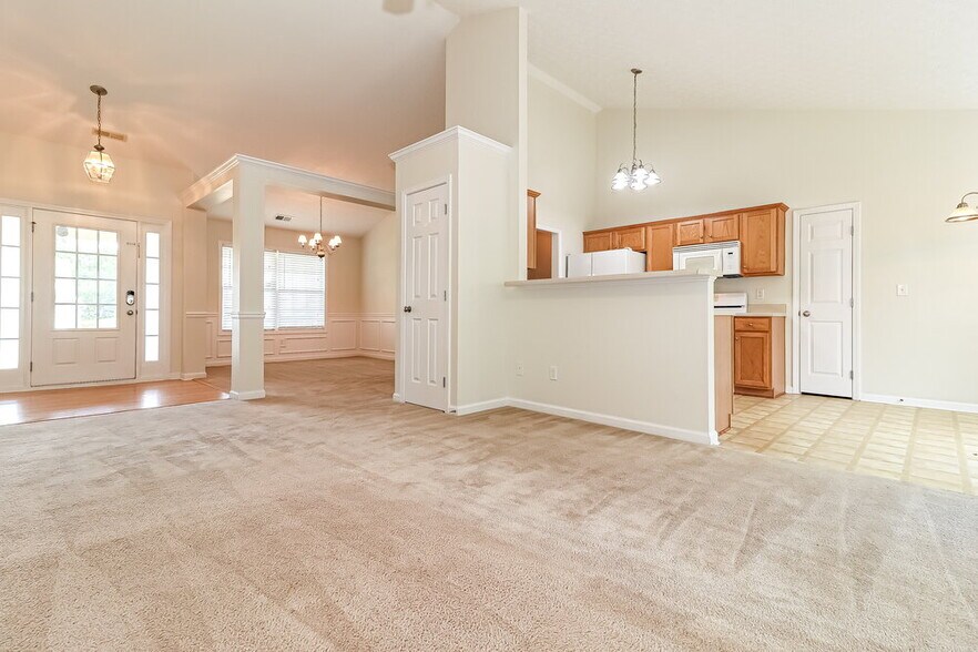 Building Photo - 215 Overlook Dr